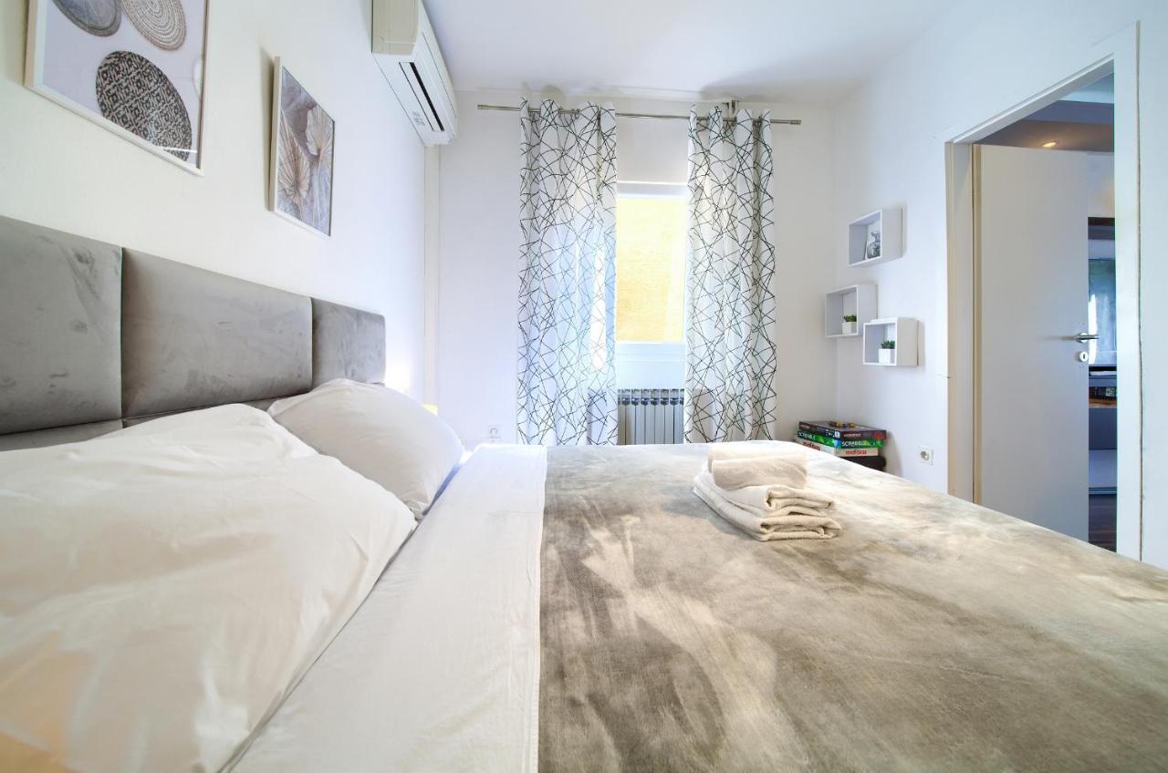 Luxury Apartments Vanessa, Njivice Extérieur photo